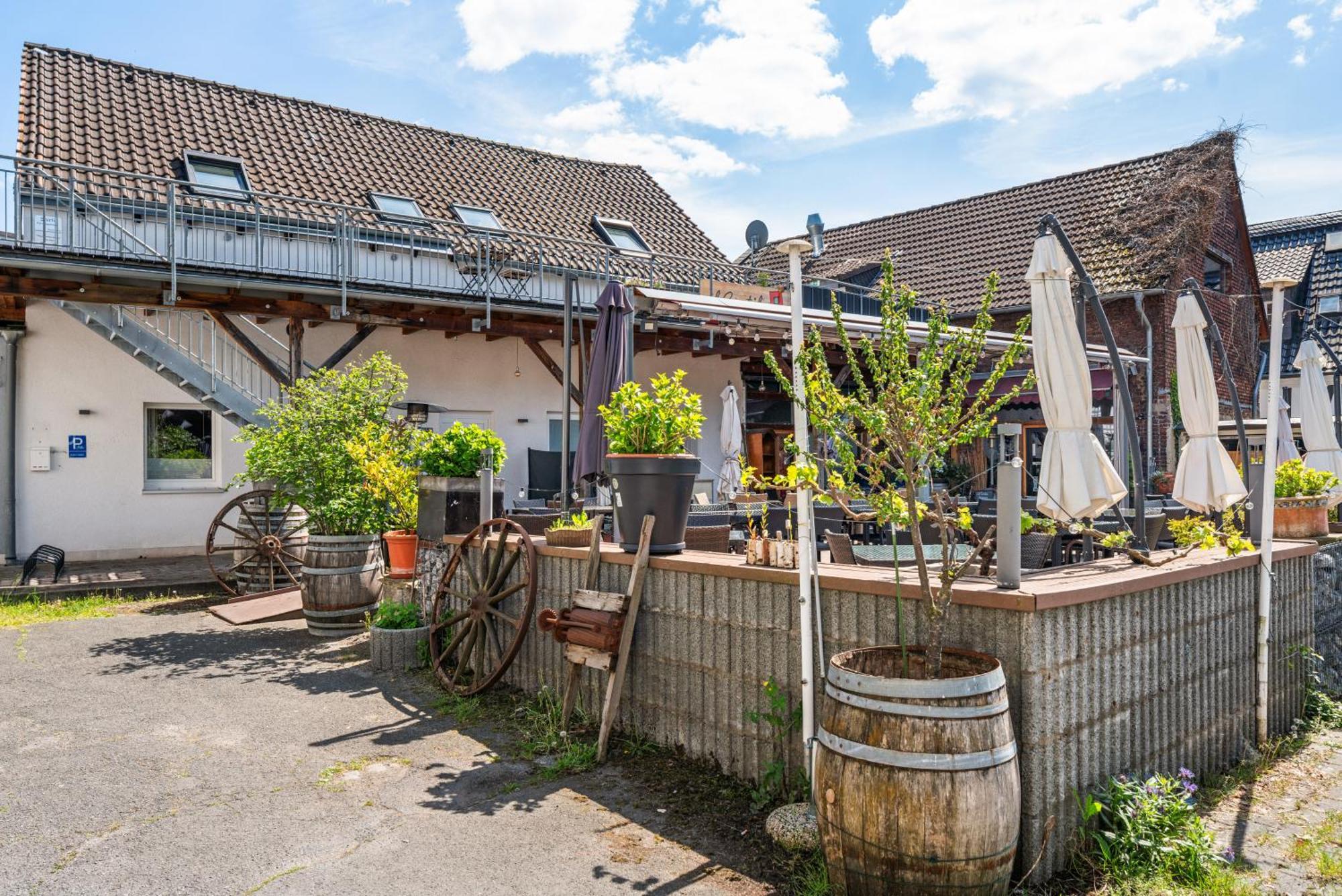 Mola Apartments-Charmante Ferienwohnung Im Herdecke Zentrum Fuer 3 Personen-Grosse Dachterrasse-Grill-Gratis Parken-Wlan Exterior foto