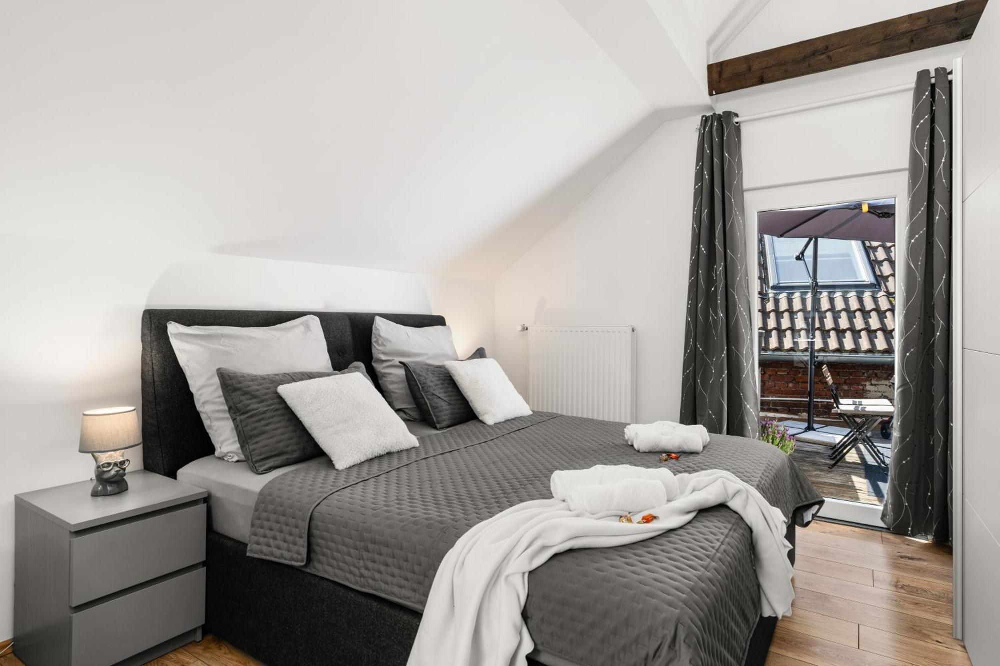 Mola Apartments-Charmante Ferienwohnung Im Herdecke Zentrum Fuer 3 Personen-Grosse Dachterrasse-Grill-Gratis Parken-Wlan Exterior foto